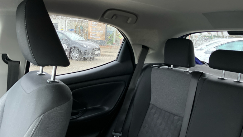 Toyota Yaris 1.5 Hybrid Design 5dr CVT Hybrid Hatchback